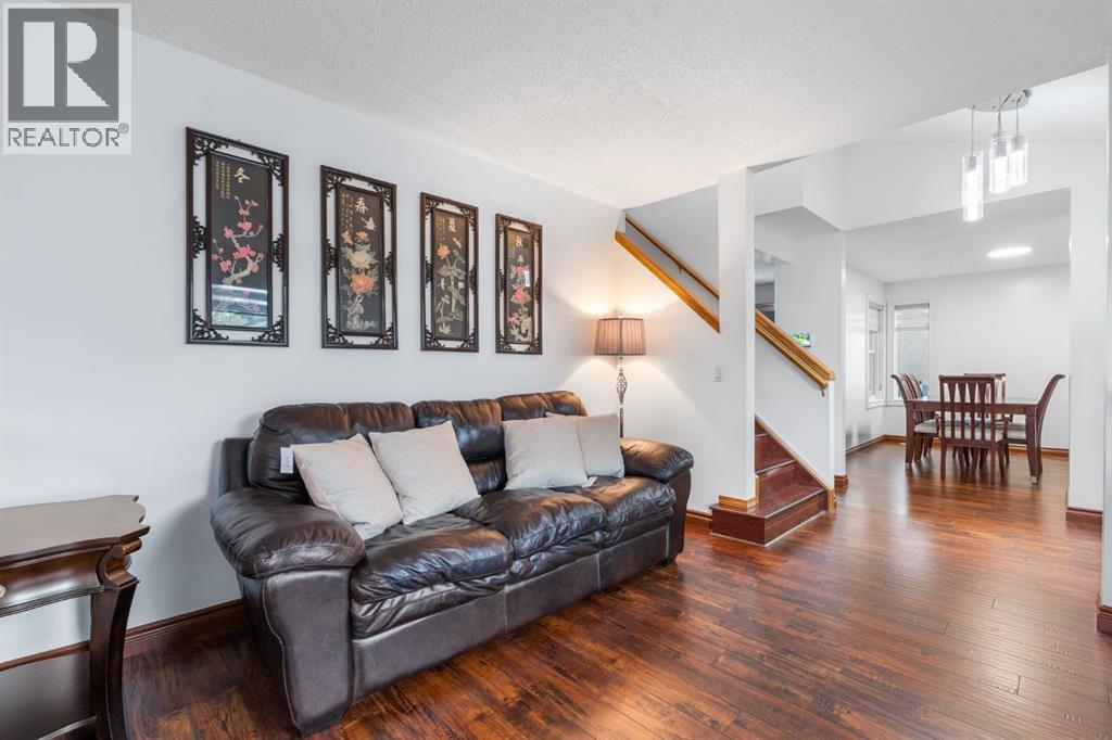 Photo 7 of 249 Applewood Place Se, Calgary AB