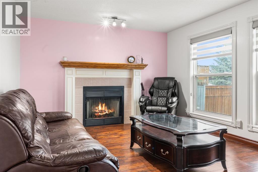 Photo 17 of 249 Applewood Place Se, Calgary AB