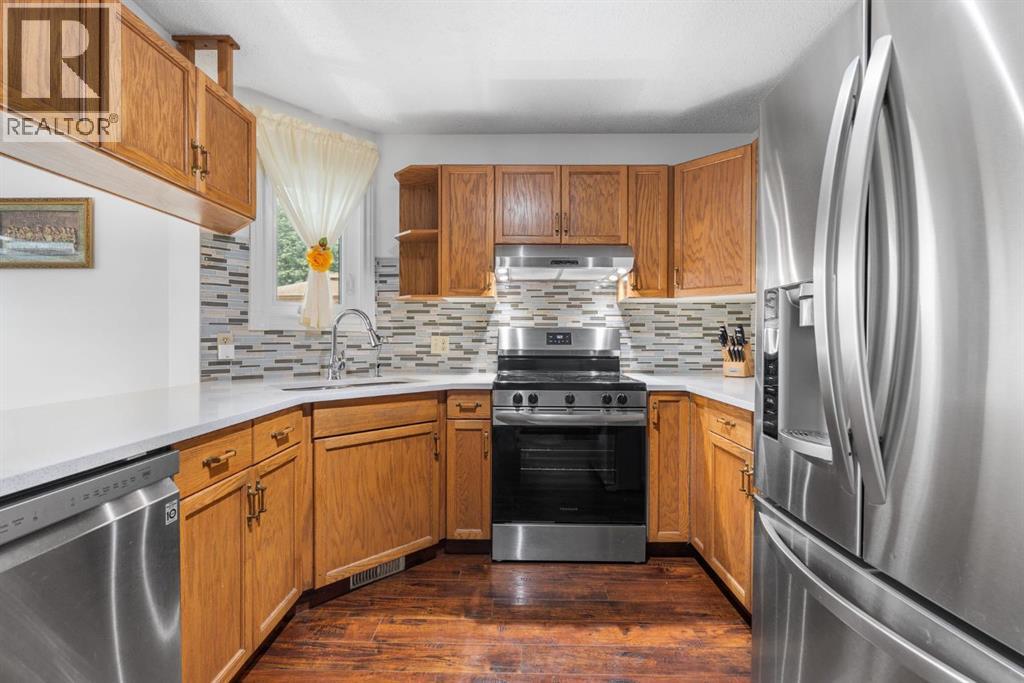 Photo 11 of 249 Applewood Place Se, Calgary AB