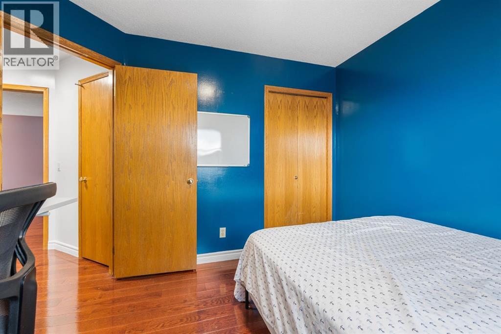 Photo 31 of 249 Applewood Place Se, Calgary AB