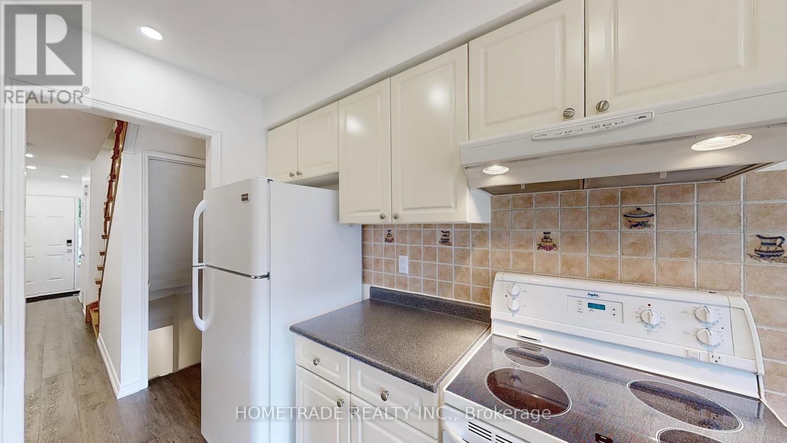 Photo 12 of 532 Steddick Court, Mississauga ON