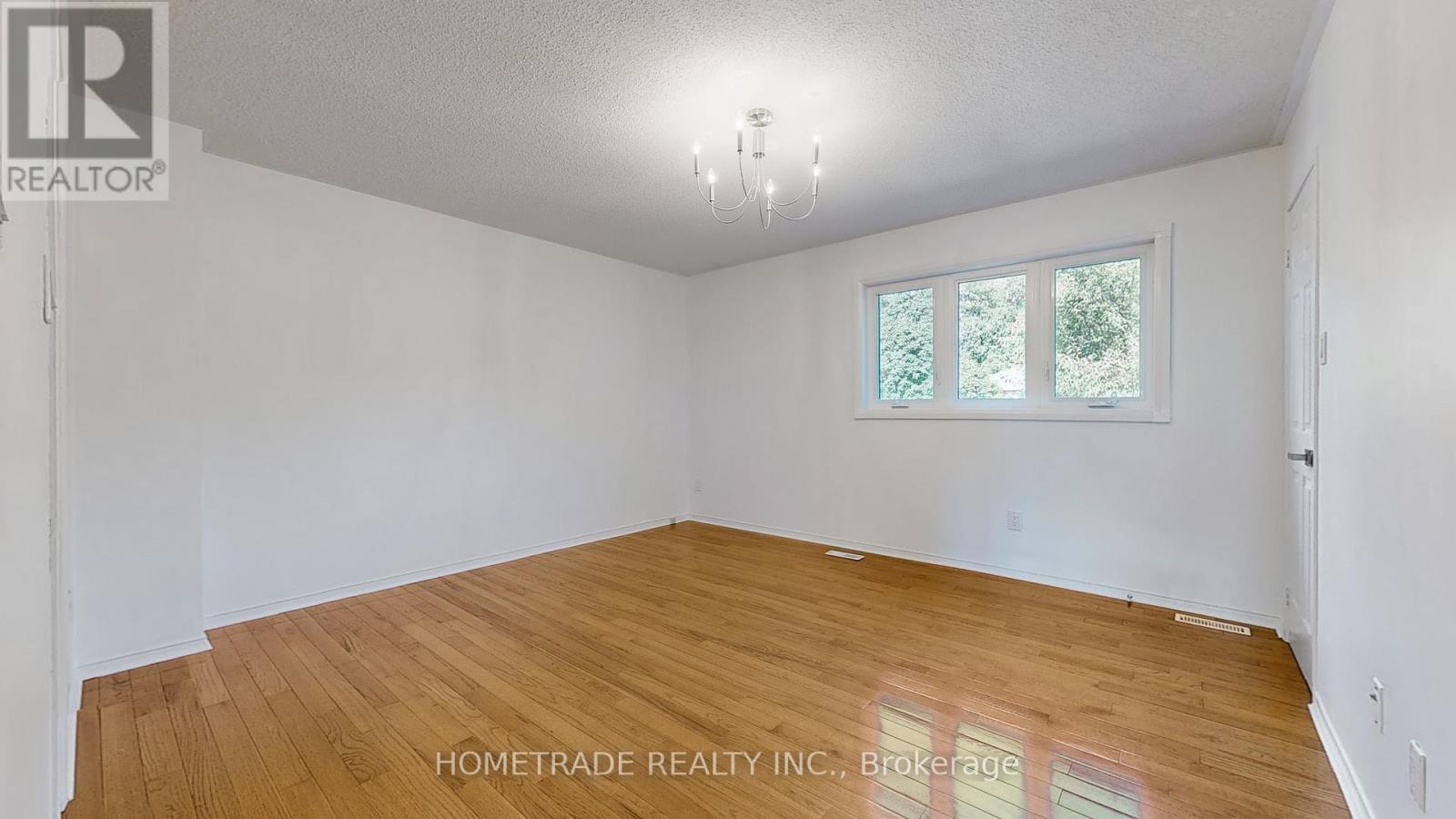Photo 17 of 532 Steddick Court, Mississauga ON