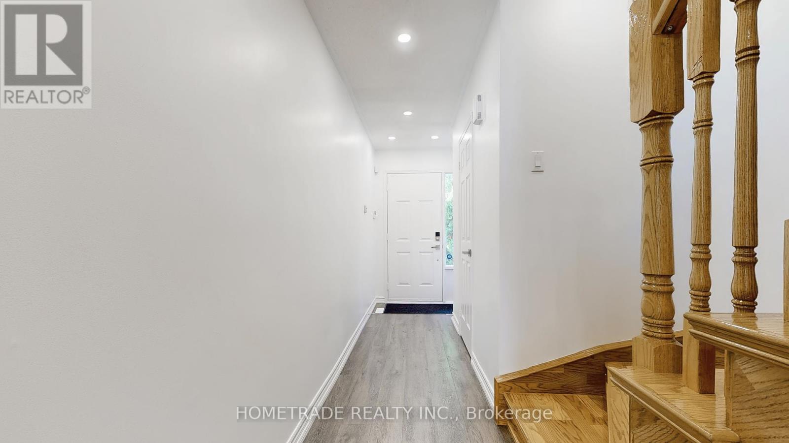 Photo 2 of 532 Steddick Court, Mississauga ON