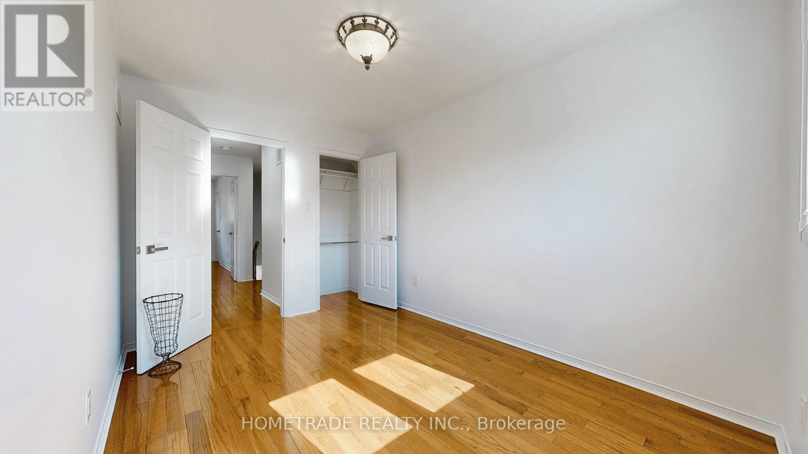 Photo 21 of 532 Steddick Court, Mississauga ON