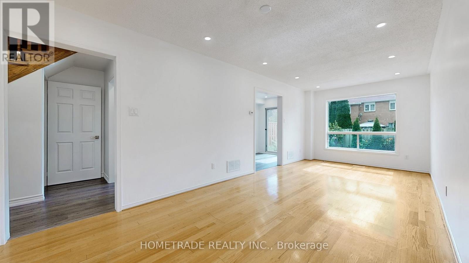 Photo 7 of 532 Steddick Court, Mississauga ON