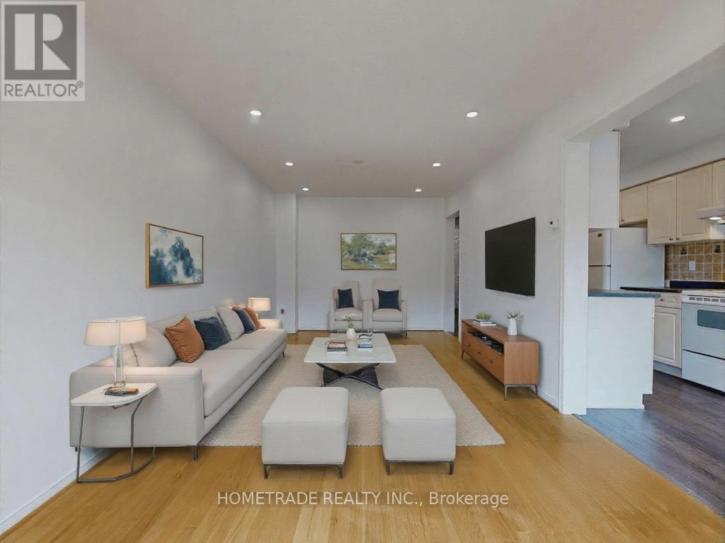 Photo 8 of 532 Steddick Court, Mississauga ON