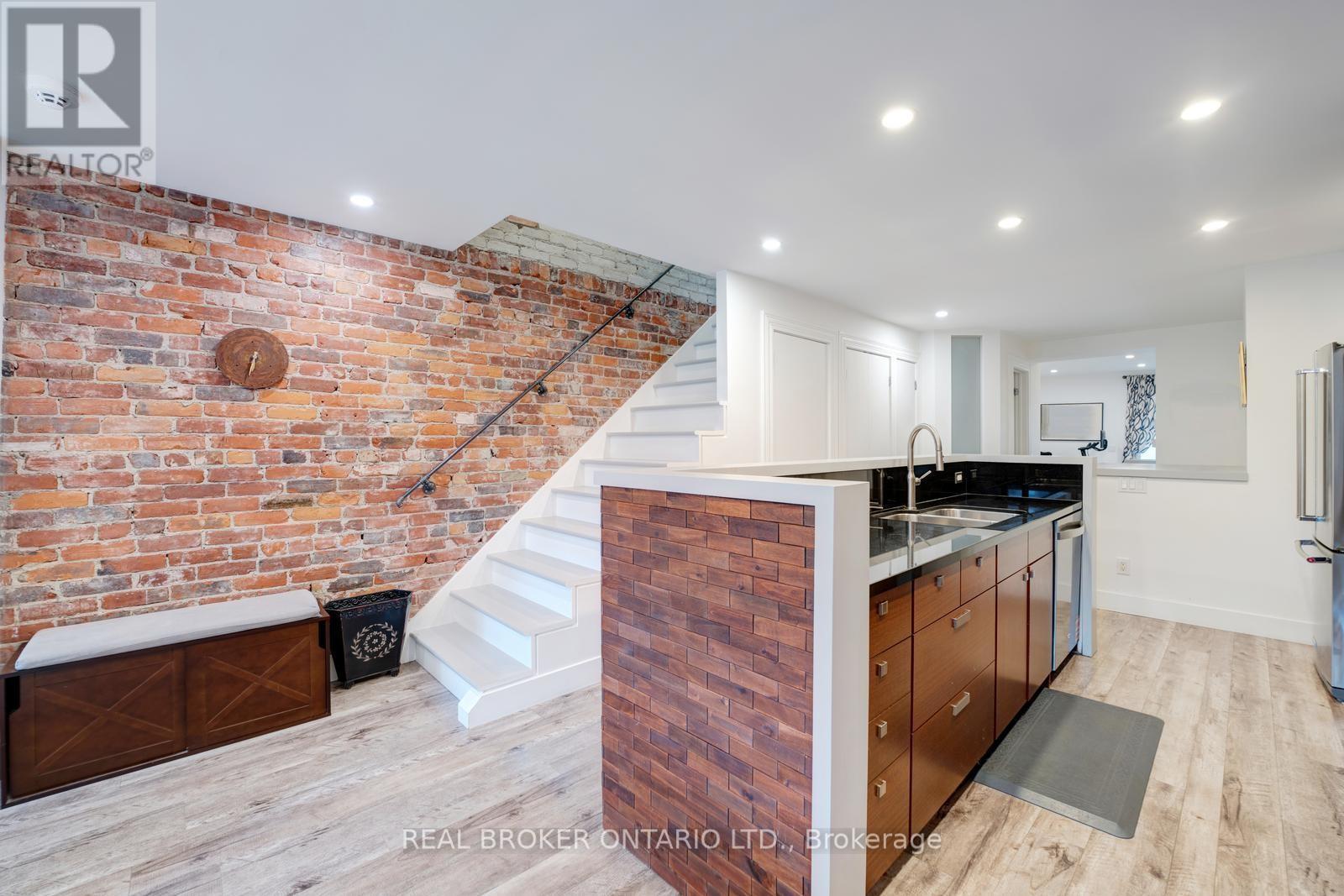 Photo 12 of Main 270 Mcroberts Avenue, Toronto ON