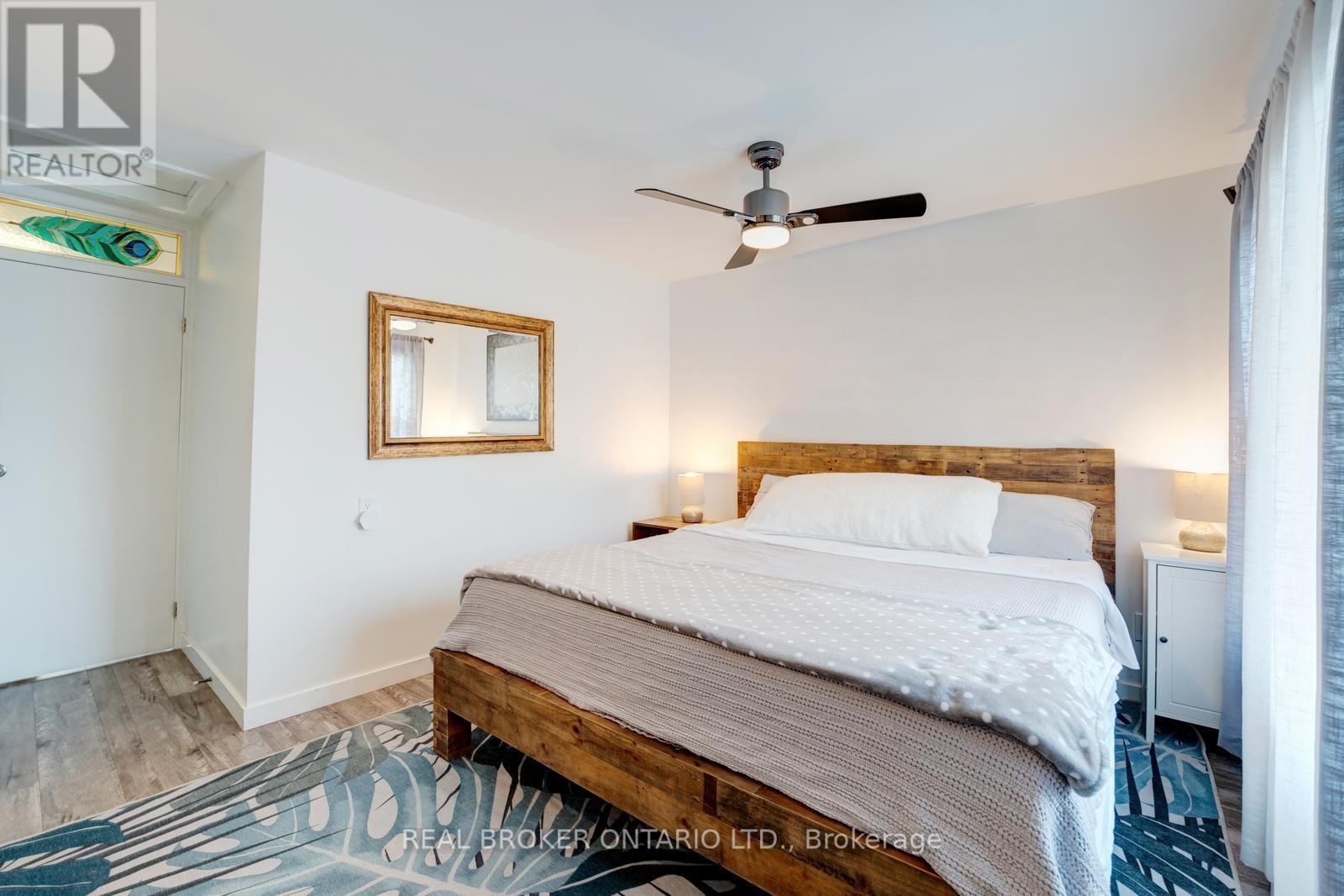 Photo 22 of Main 270 Mcroberts Avenue, Toronto ON