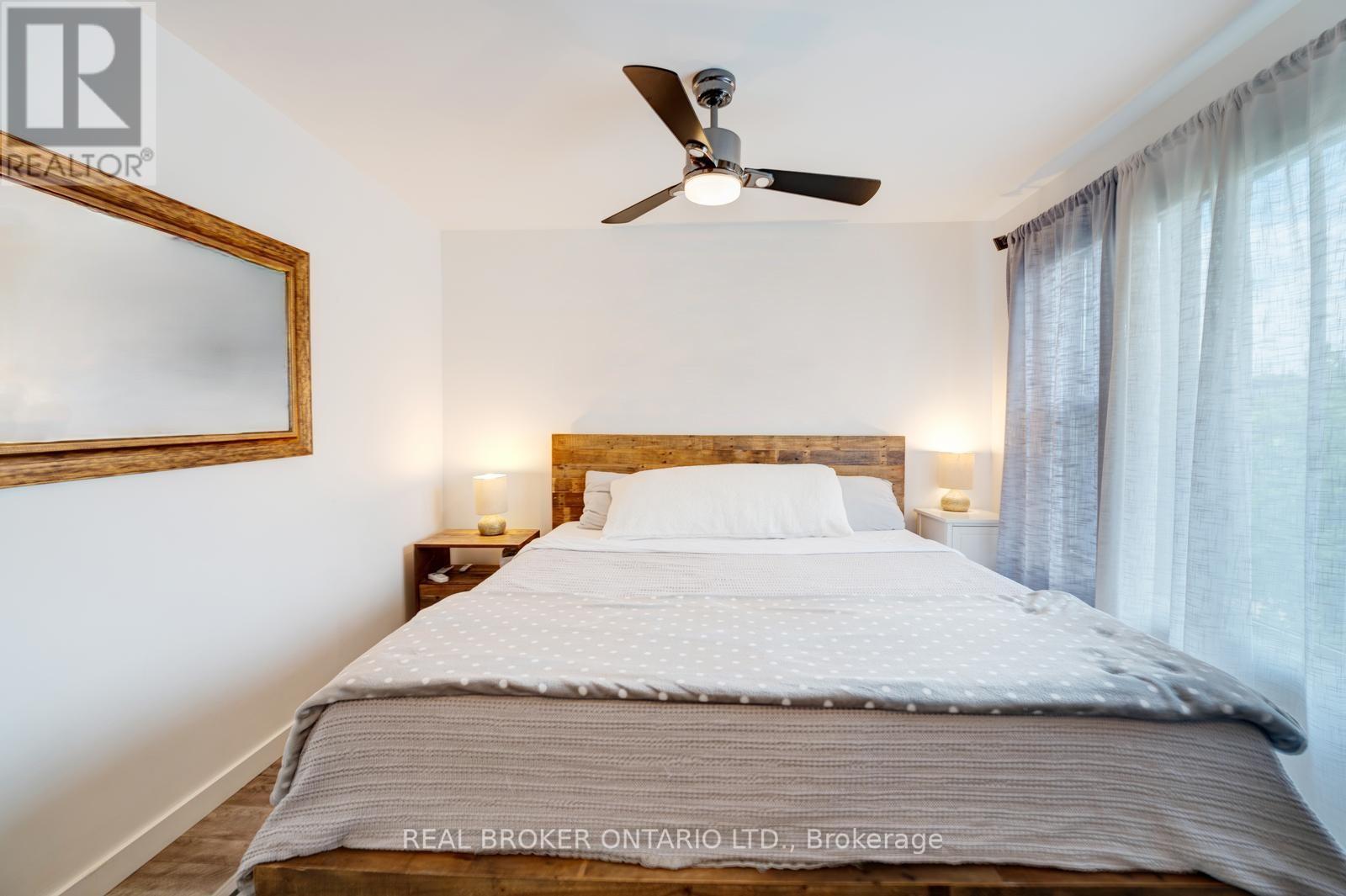 Photo 23 of Main 270 Mcroberts Avenue, Toronto ON