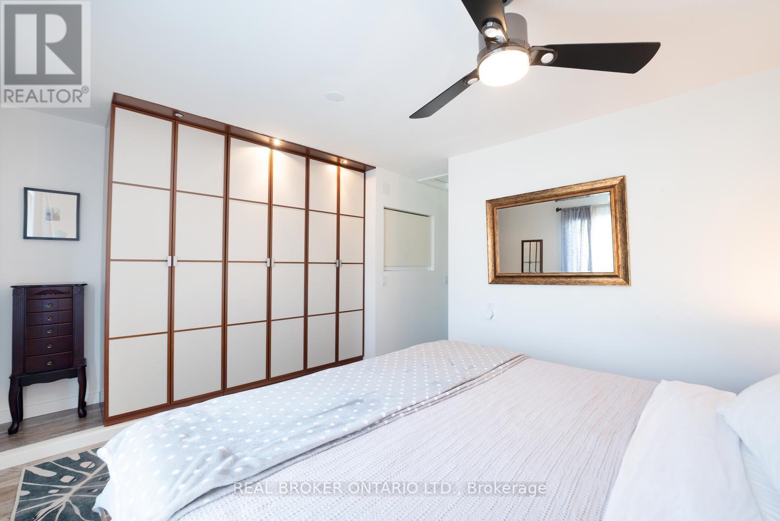 Photo 26 of Main 270 Mcroberts Avenue, Toronto ON