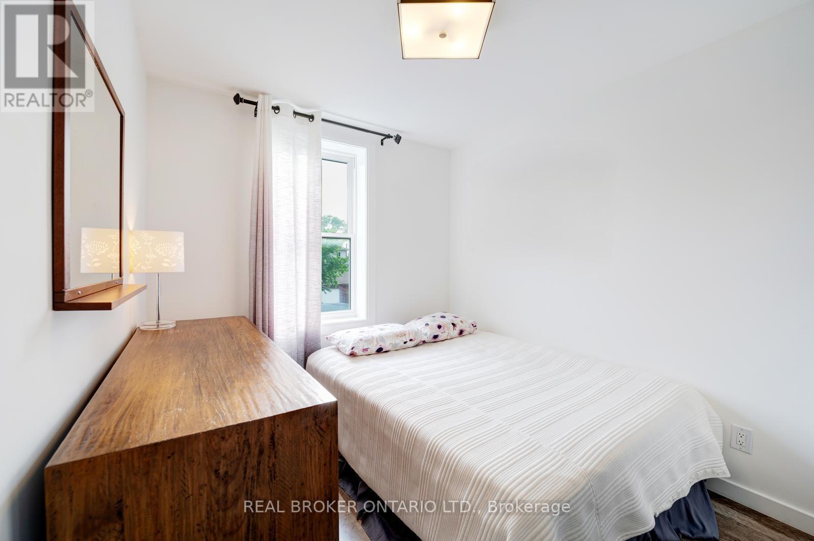 Photo 31 of Main 270 Mcroberts Avenue, Toronto ON