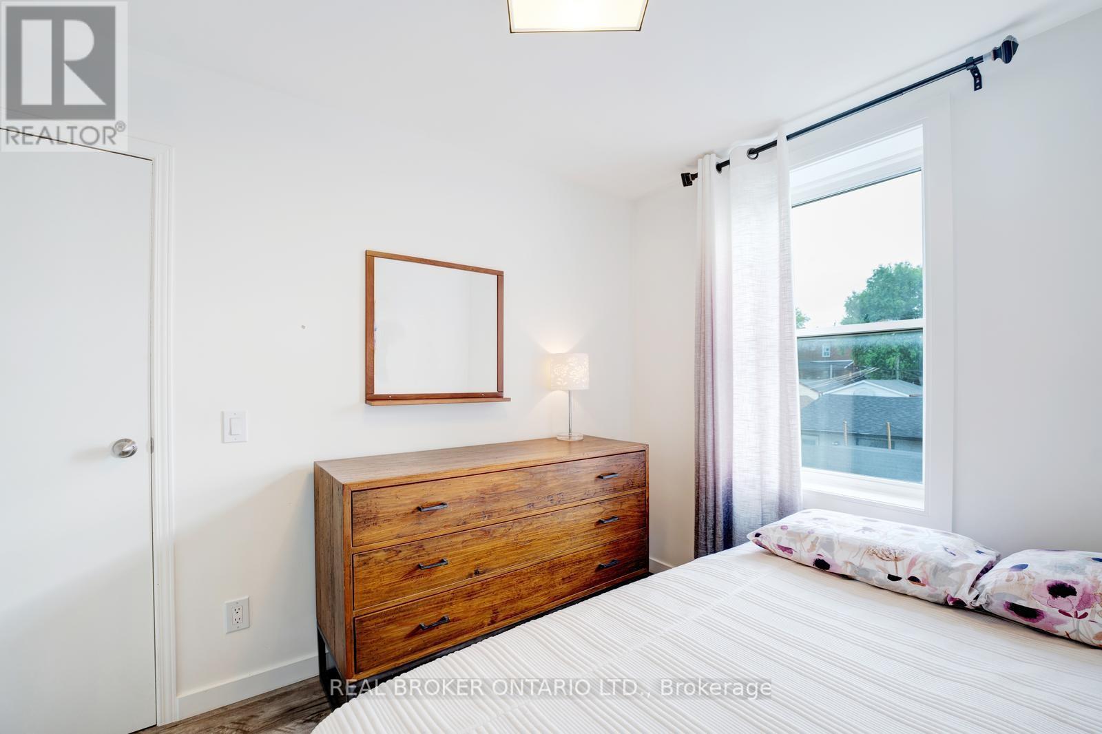Photo 34 of Main 270 Mcroberts Avenue, Toronto ON