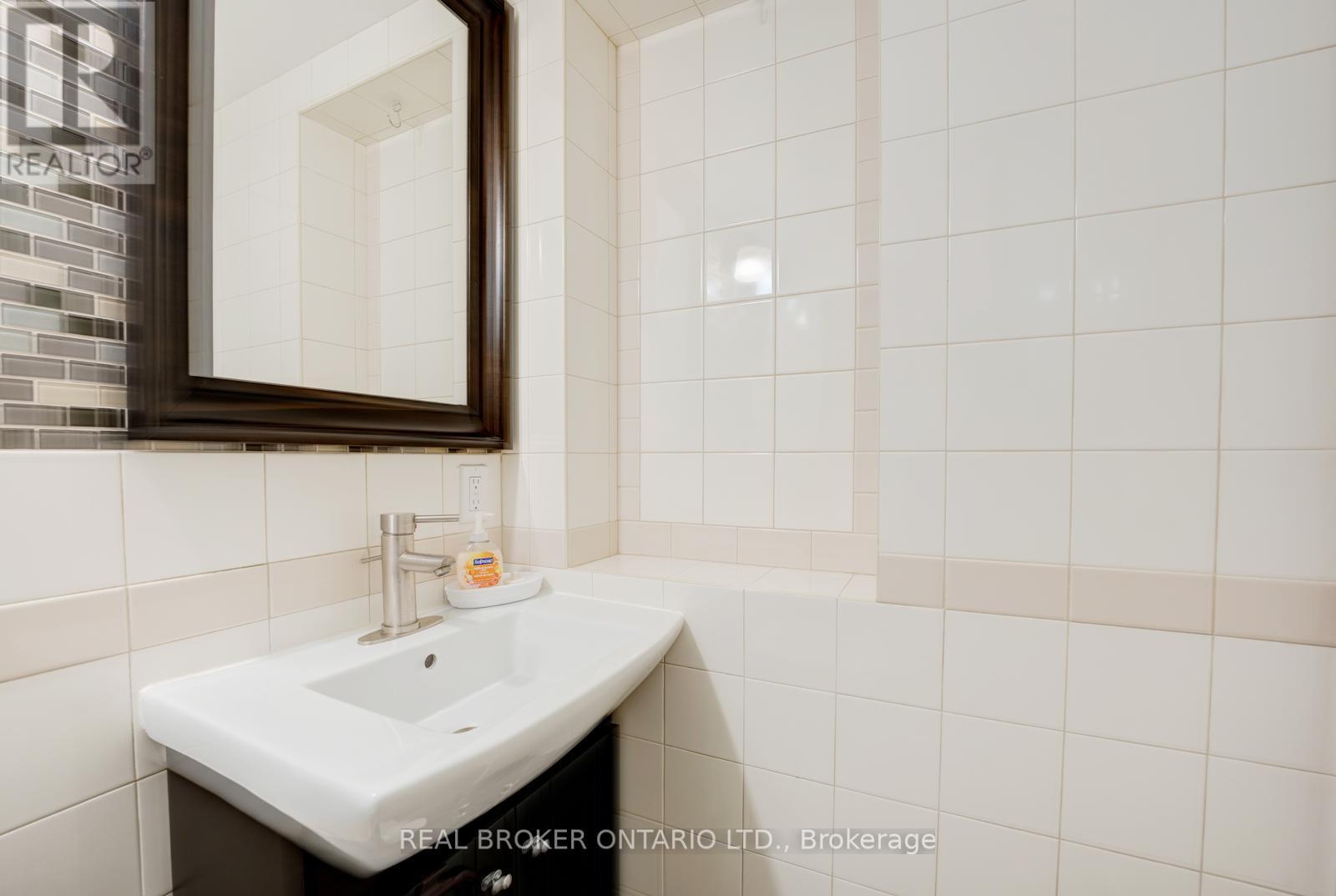 Photo 39 of Main 270 Mcroberts Avenue, Toronto ON