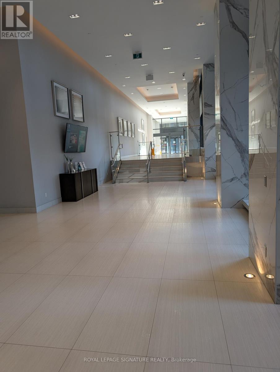 Photo 14 of 3715 30 Shore Breeze Drive, Toronto ON