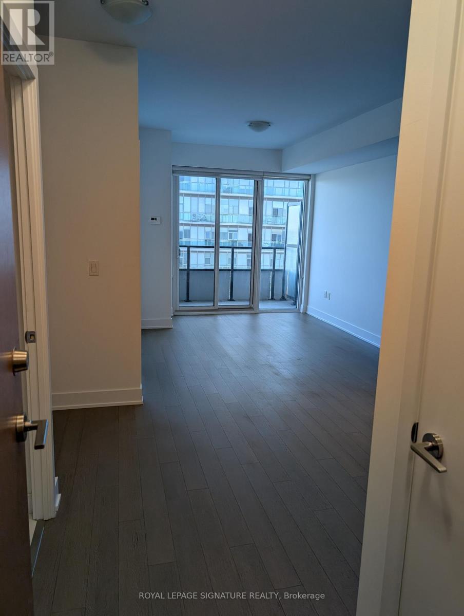 Photo 2 of 3715 30 Shore Breeze Drive, Toronto ON