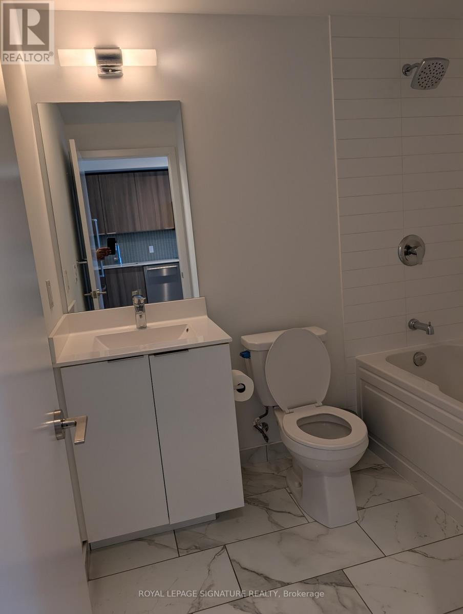 Photo 5 of 3715 30 Shore Breeze Drive, Toronto ON