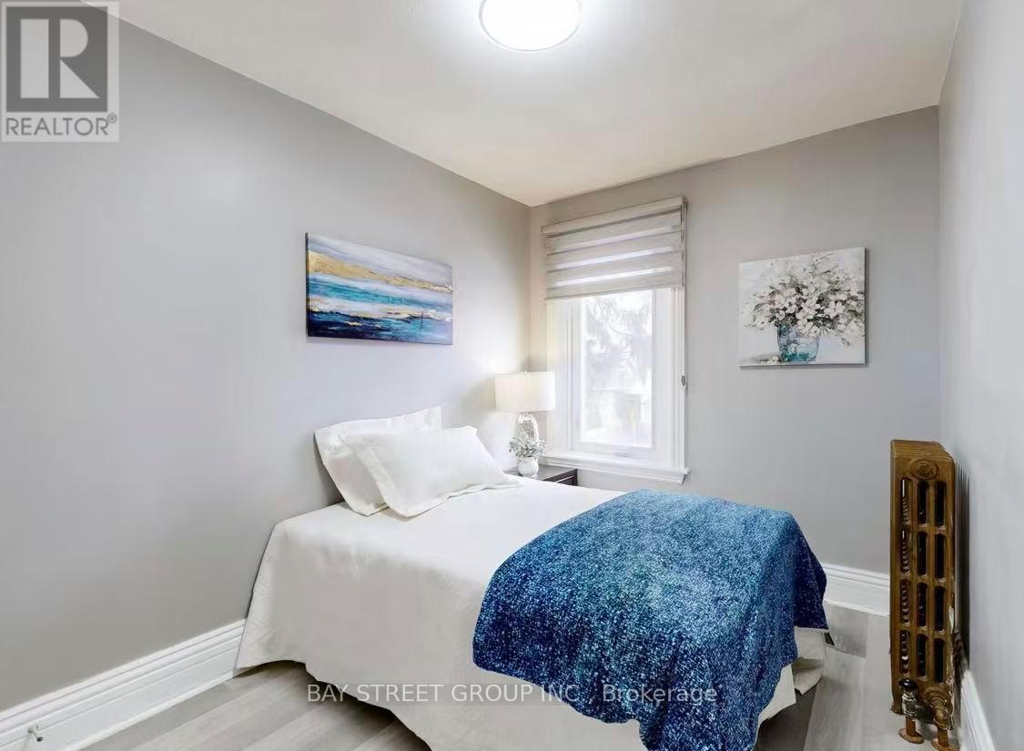 Photo 4 of 202 West 2nd Street, Hamilton ON