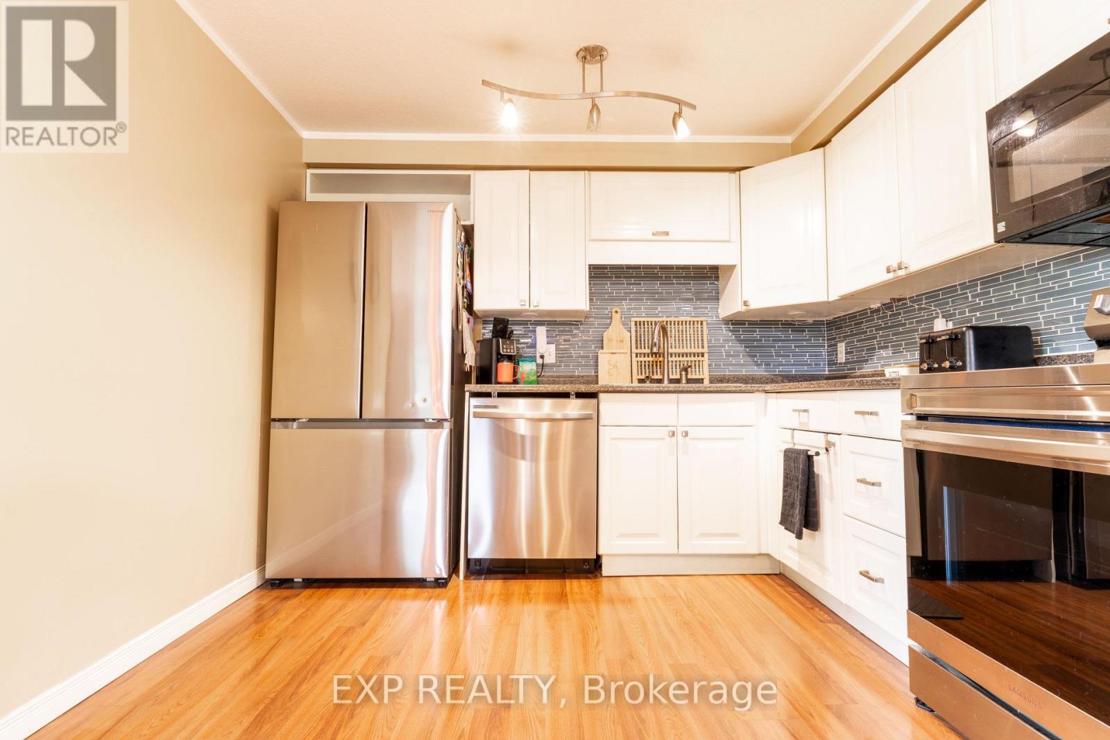 Photo 11 of 318 Activa Avenue, Kitchener ON