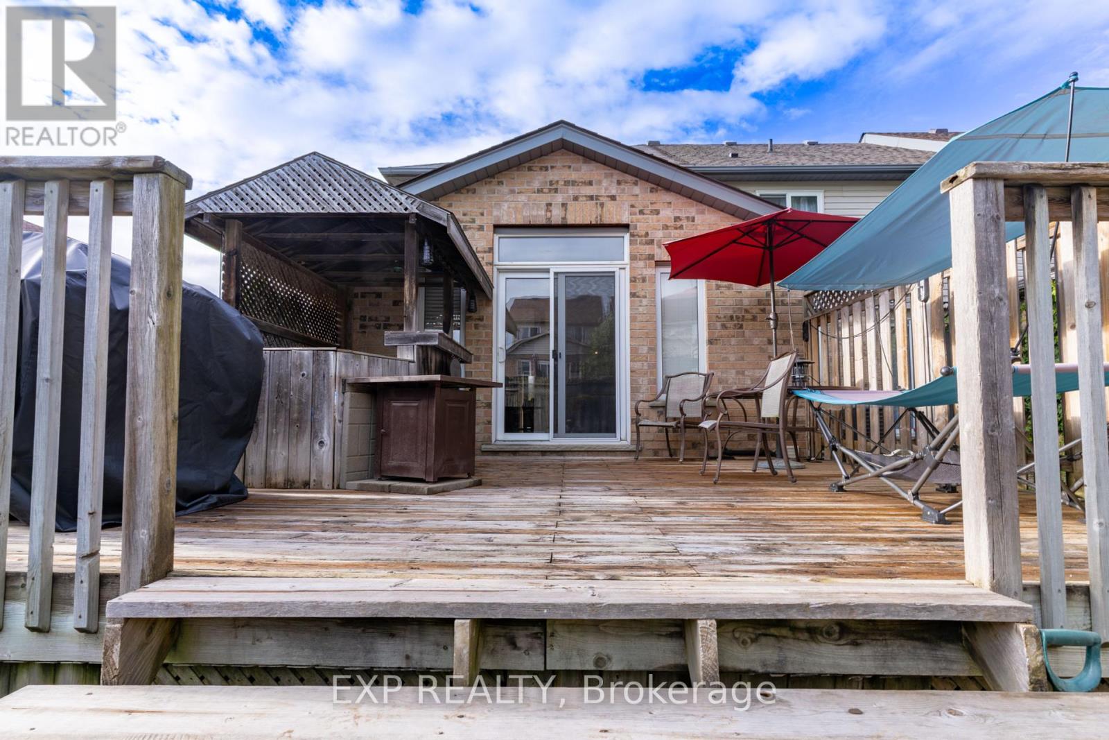 Photo 25 of 318 Activa Avenue, Kitchener ON