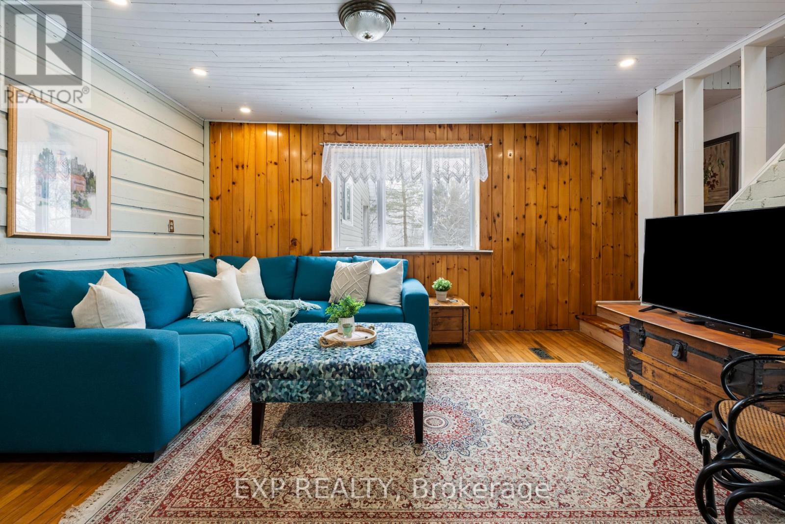 Photo 17 of 16 Mill Street, Amaranth ON