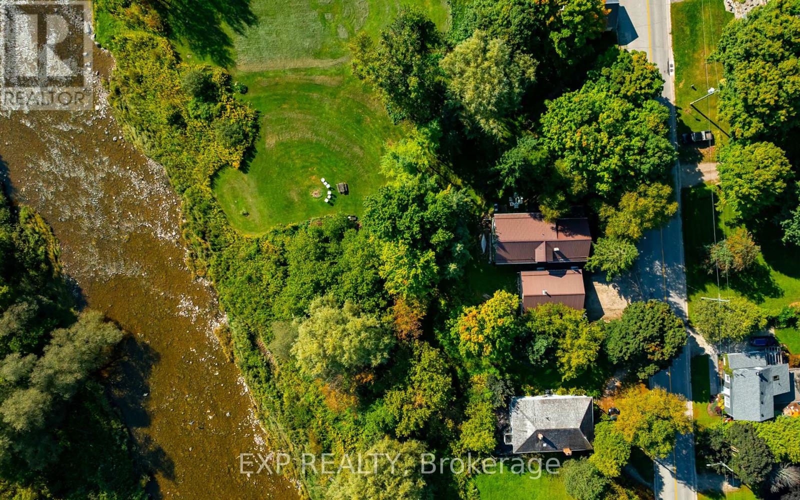 Photo 2 of 16 Mill Street, Amaranth ON