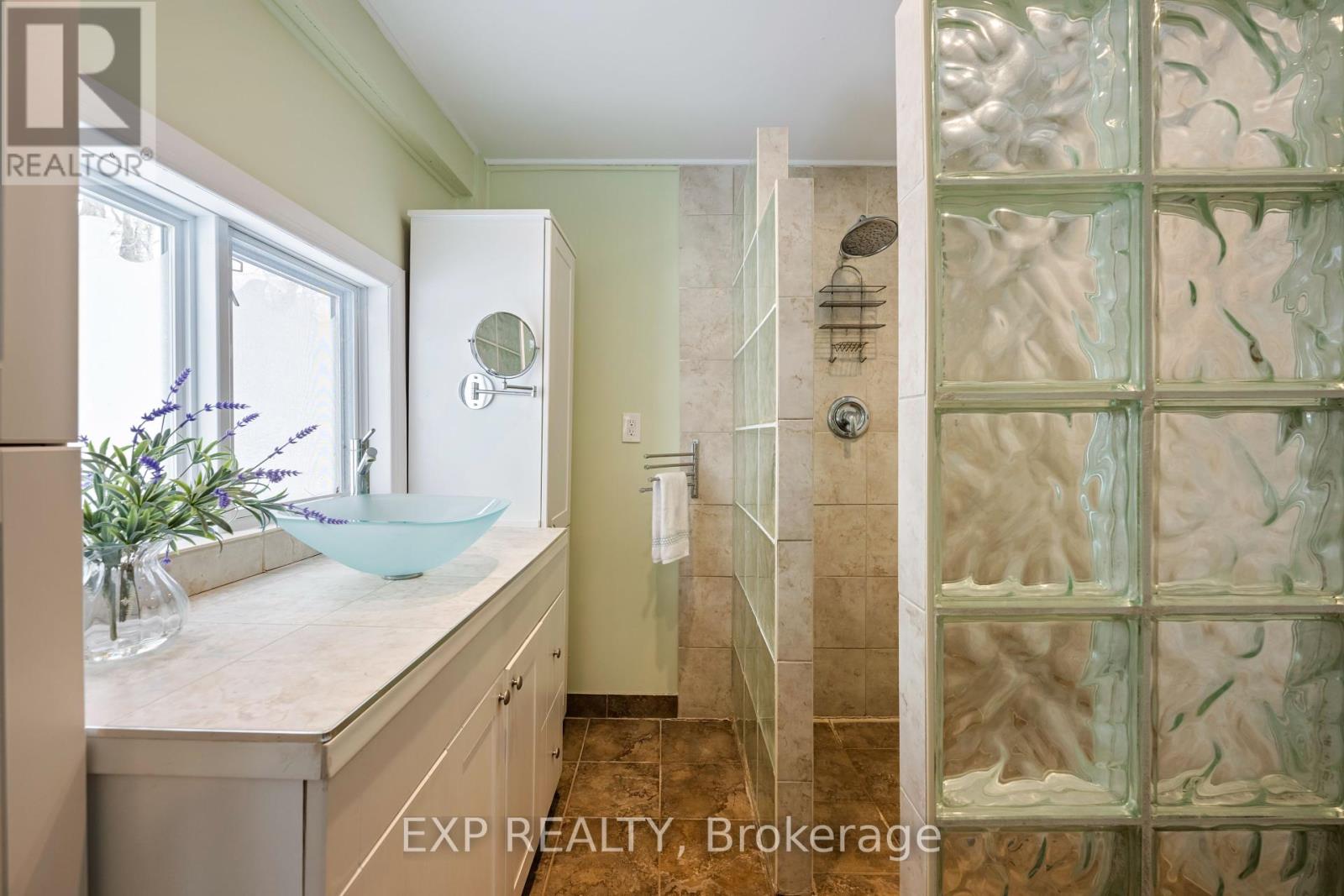 Photo 22 of 16 Mill Street, Amaranth ON