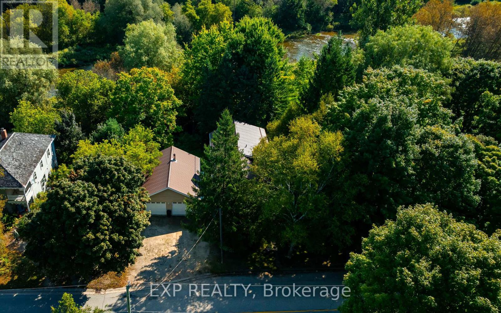 Photo 48 of 16 Mill Street, Amaranth ON