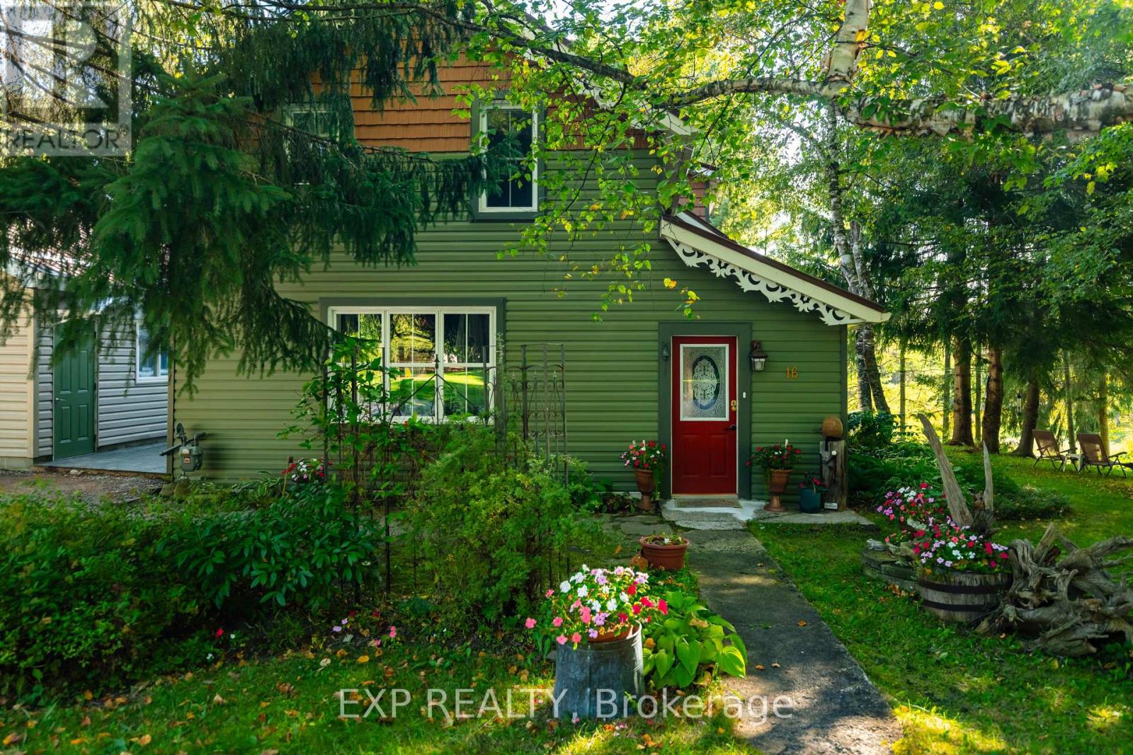 Photo 7 of 16 Mill Street, Amaranth ON