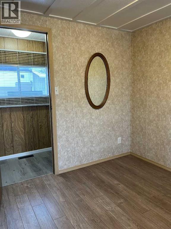 Photo 19 of 80 8060 100 Street, Grande Prairie AB