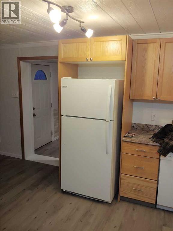 Photo 10 of 80 8060 100 Street, Grande Prairie AB