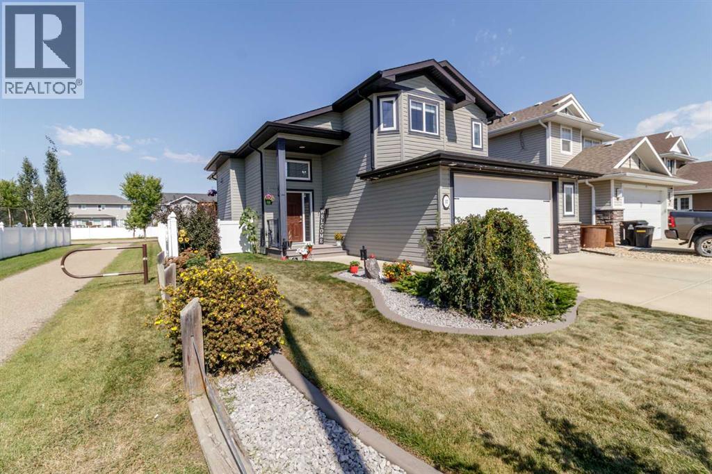 Photo 2 of 37 Churchill, Blackfalds AB