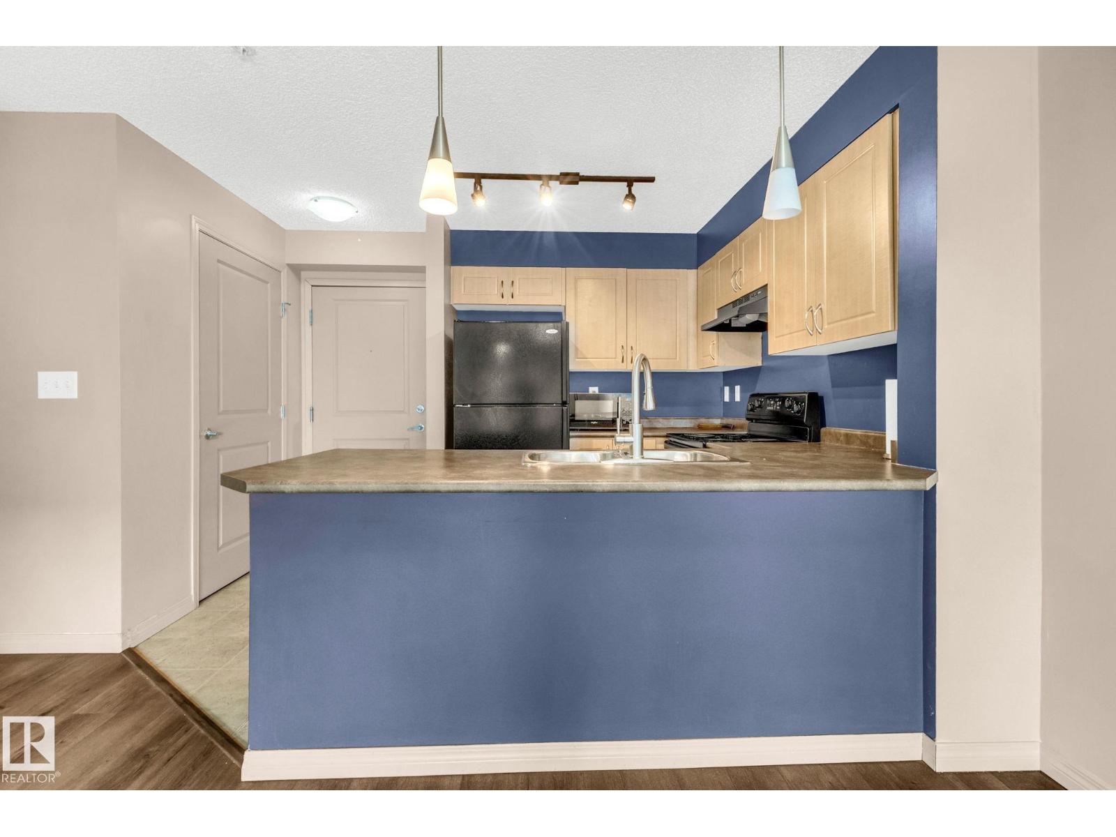 Photo 2 of 305 11441 Ellerslie Rd Sw Sw, Edmonton AB