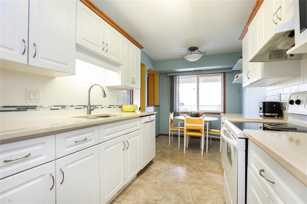 Photo 11 of 204 93 Swindon Way, Winnipeg MB