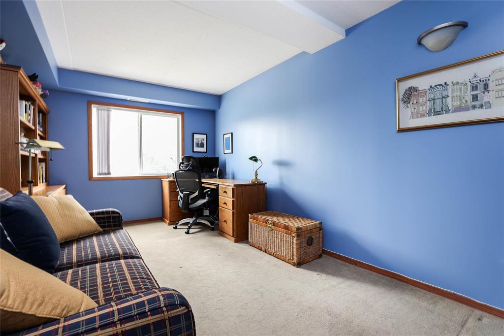 Photo 24 of 204 93 Swindon Way, Winnipeg MB