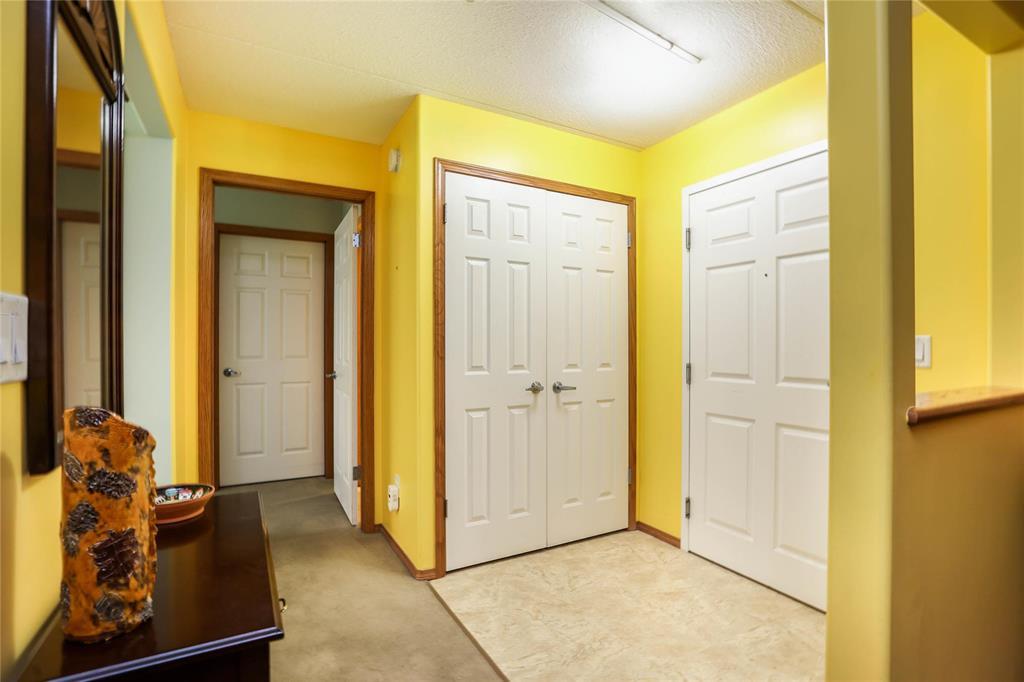 Photo 5 of 204 93 Swindon Way, Winnipeg MB
