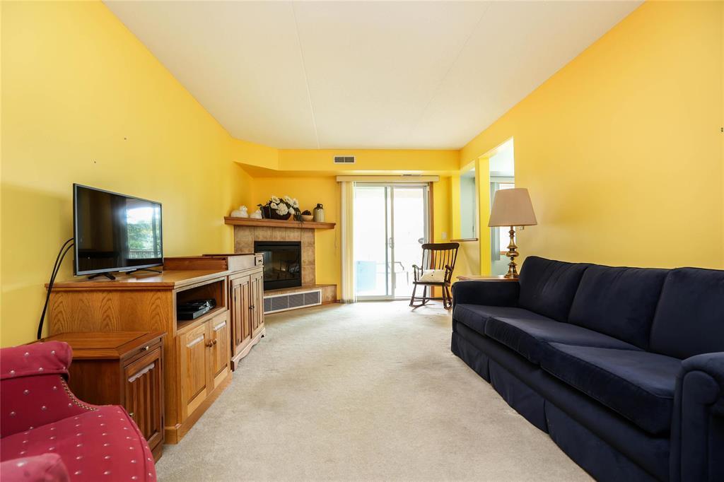 Photo 8 of 204 93 Swindon Way, Winnipeg MB