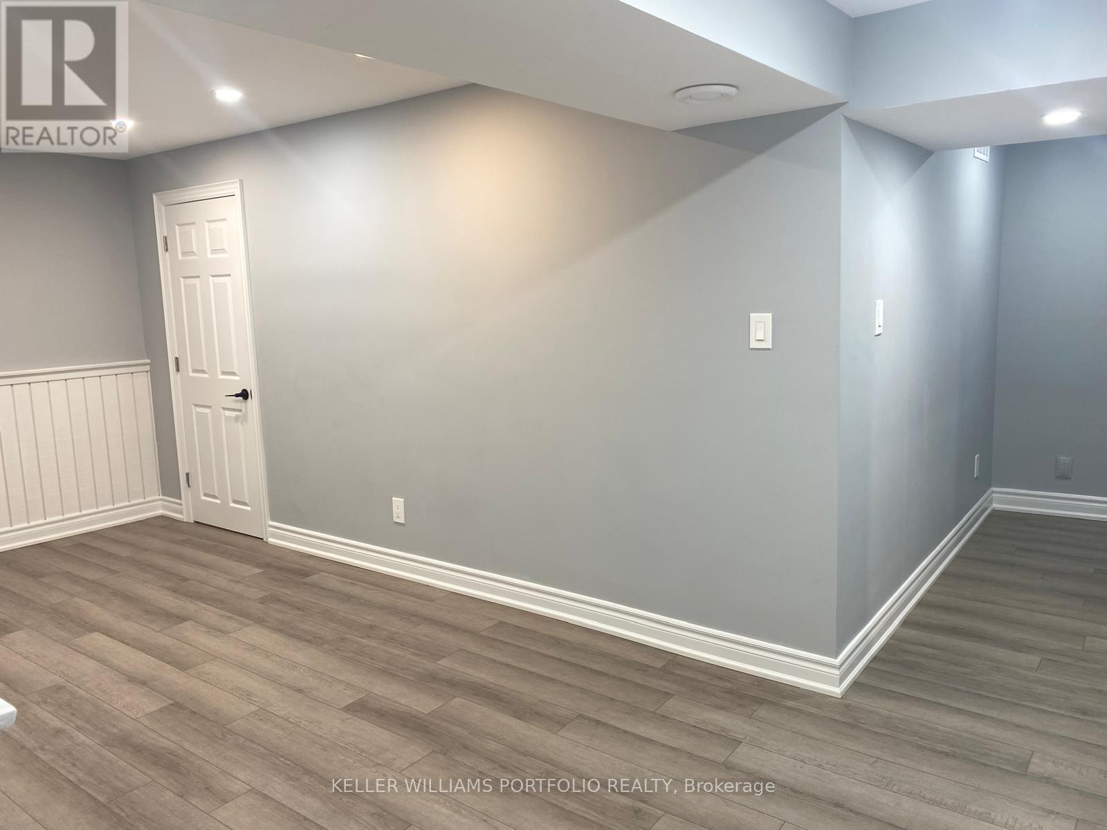 Photo 8 of 5 Charlton Boulevard, Toronto ON