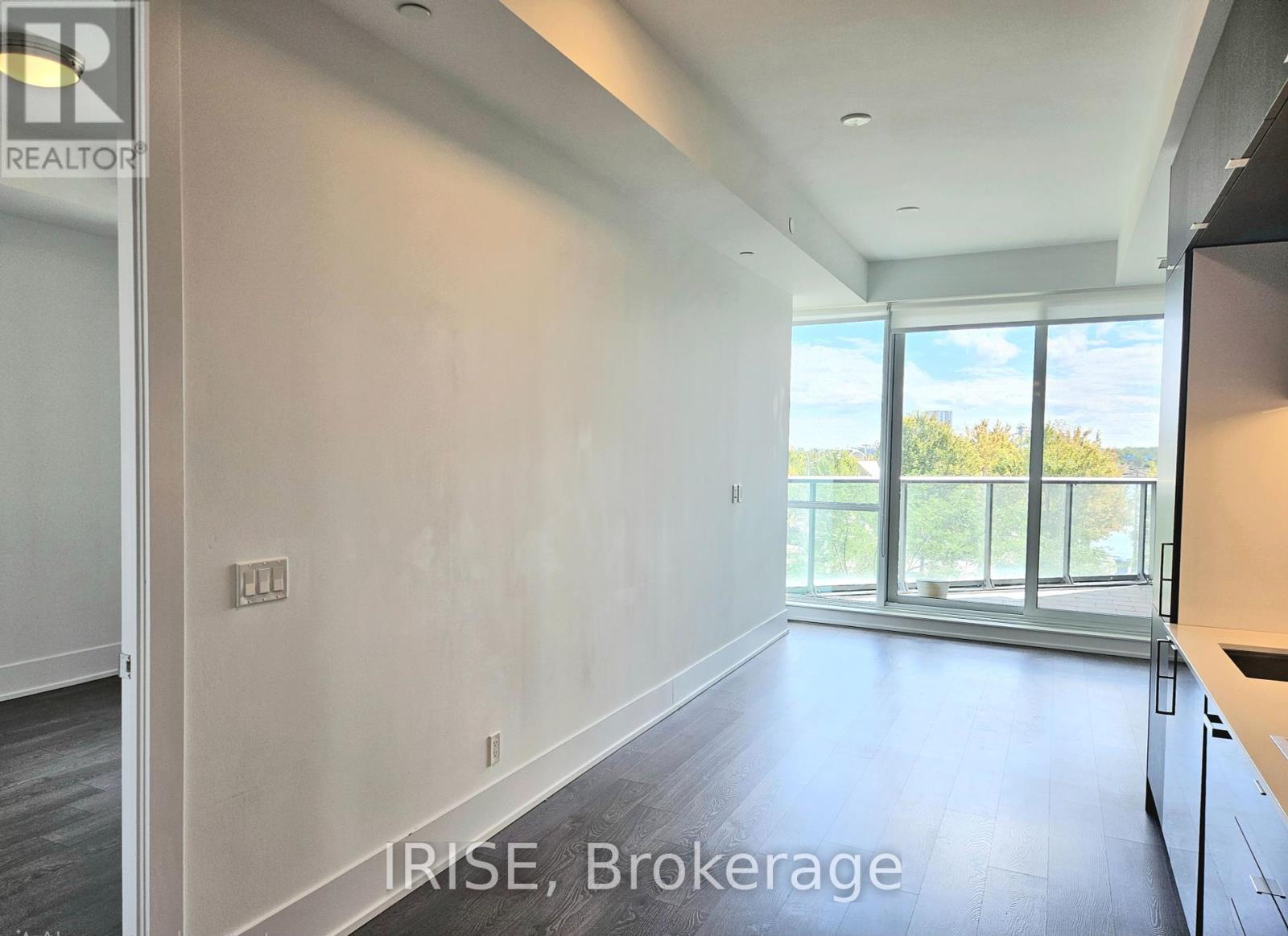 Photo 2 of 218 1 Edgewater Drive, Toronto ON