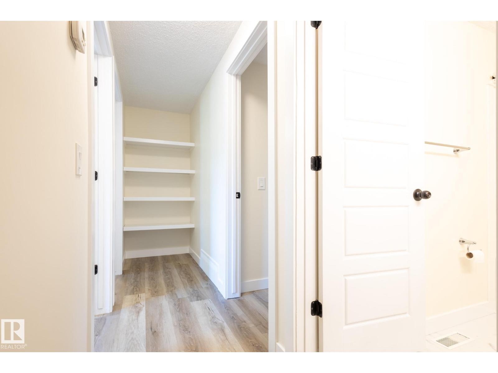 Photo 10 of 3109 110 A St Nw, Edmonton AB
