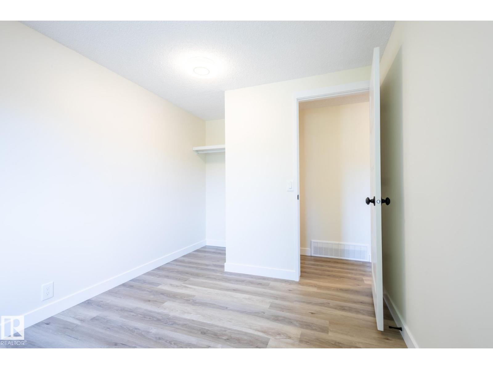 Photo 18 of 3109 110 A St Nw, Edmonton AB