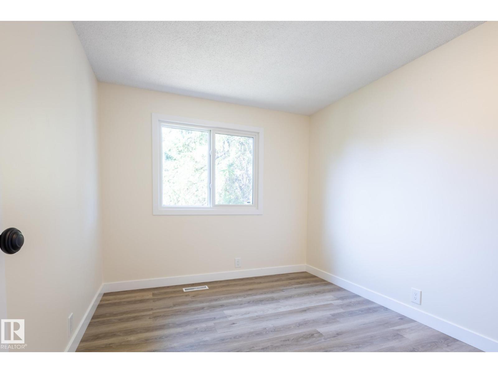 Photo 17 of 3109 110 A St Nw, Edmonton AB