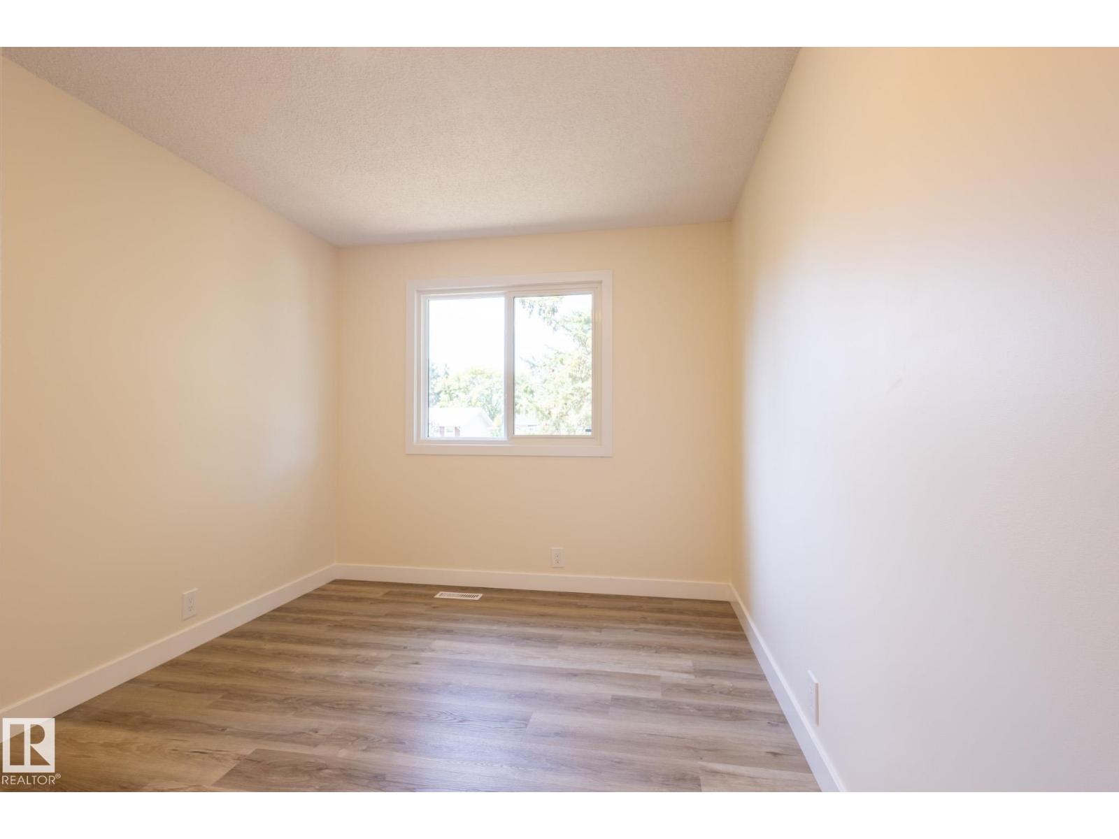 Photo 19 of 3109 110 A St Nw, Edmonton AB