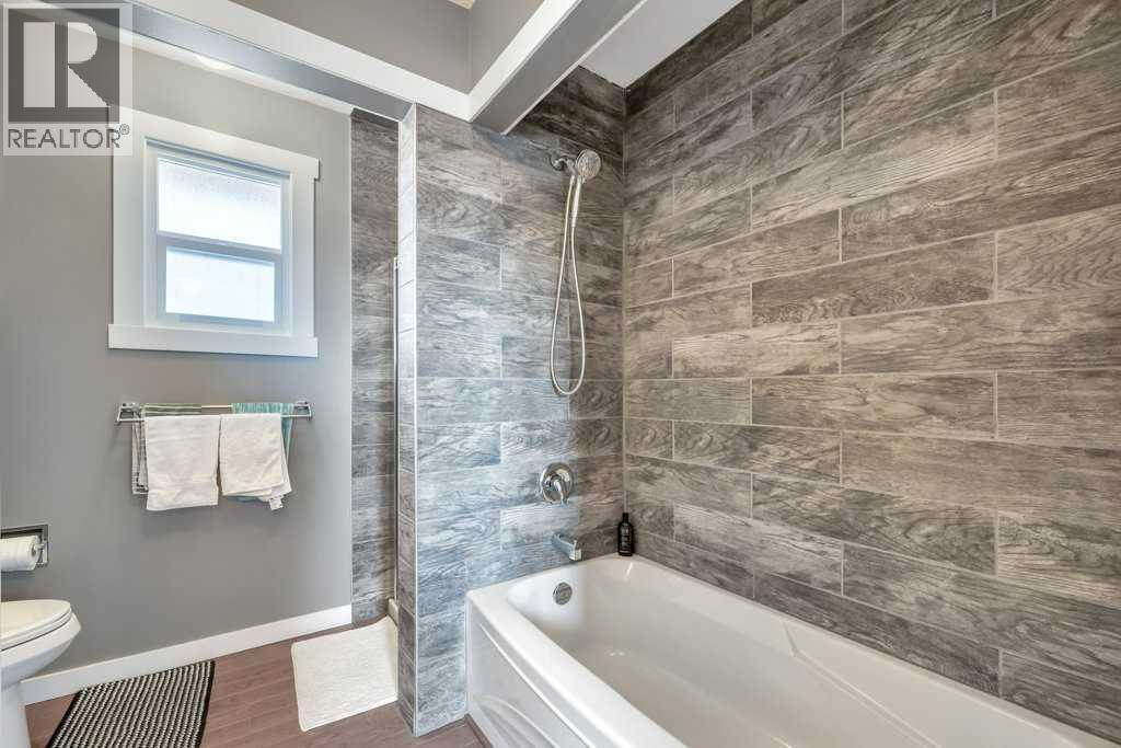 Photo 24 of 3112 107 Avenue Sw, Calgary AB