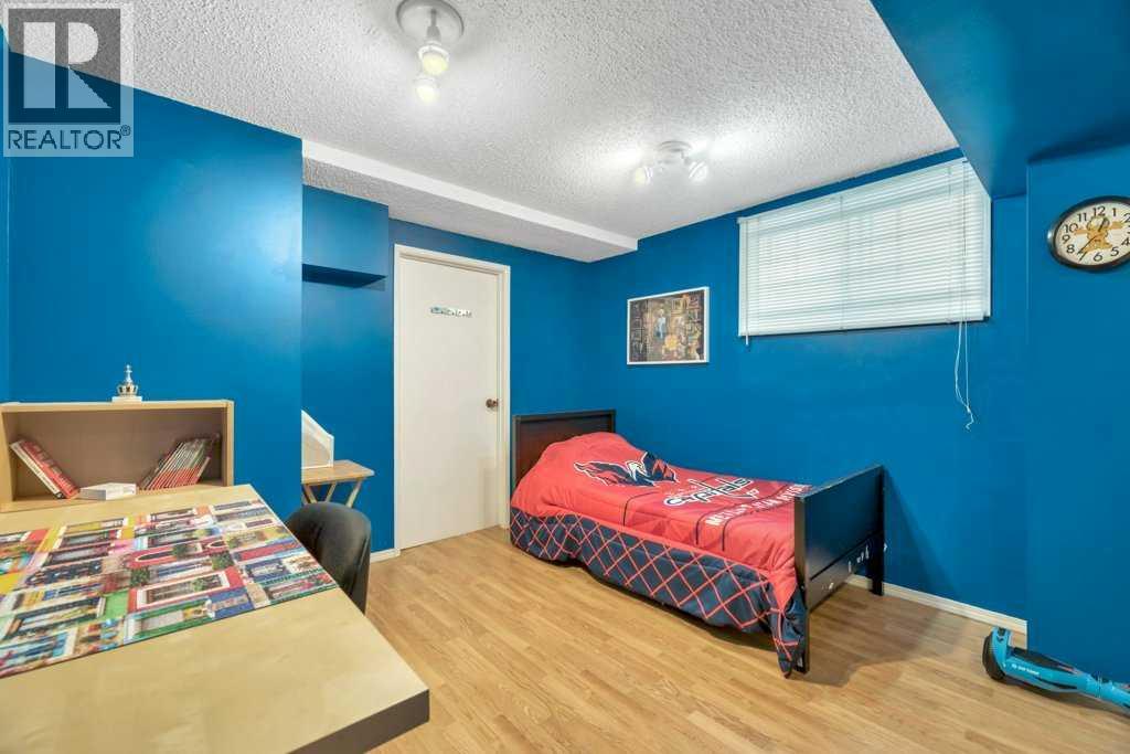 Photo 34 of 3112 107 Avenue Sw, Calgary AB