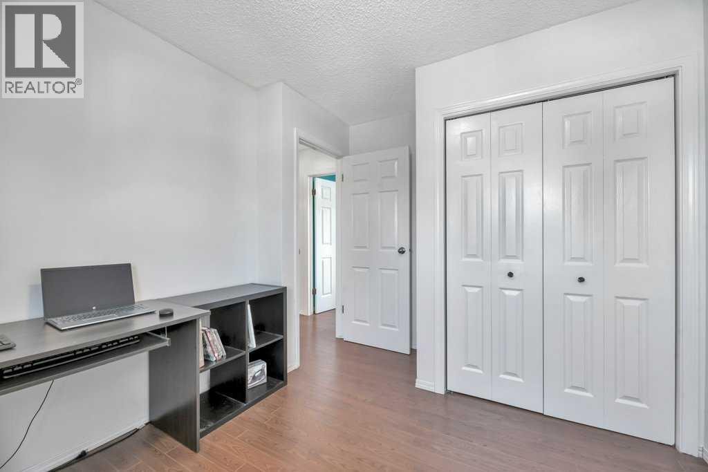 Photo 28 of 3112 107 Avenue Sw, Calgary AB