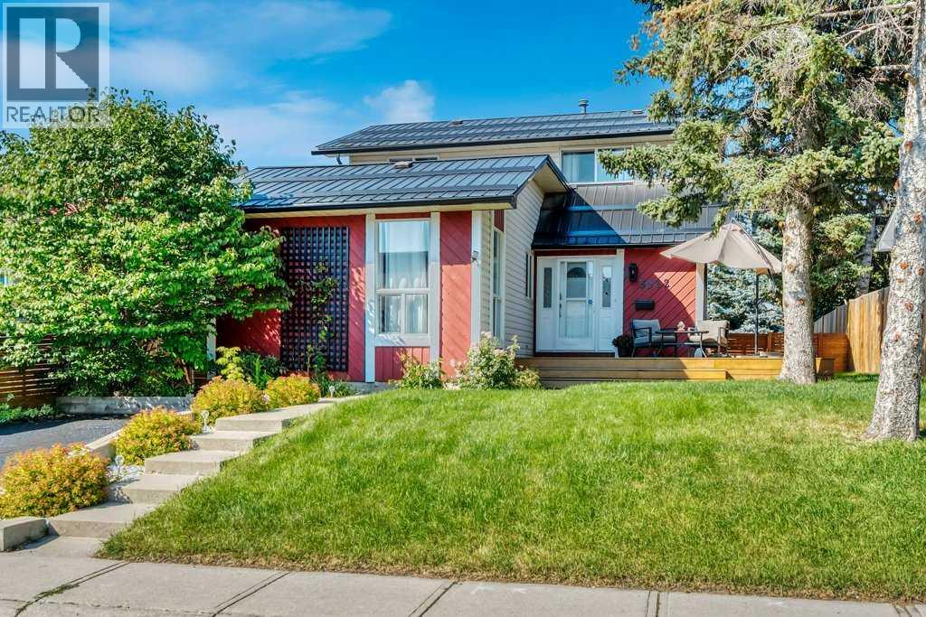 Photo 8 of 3112 107 Avenue Sw, Calgary AB