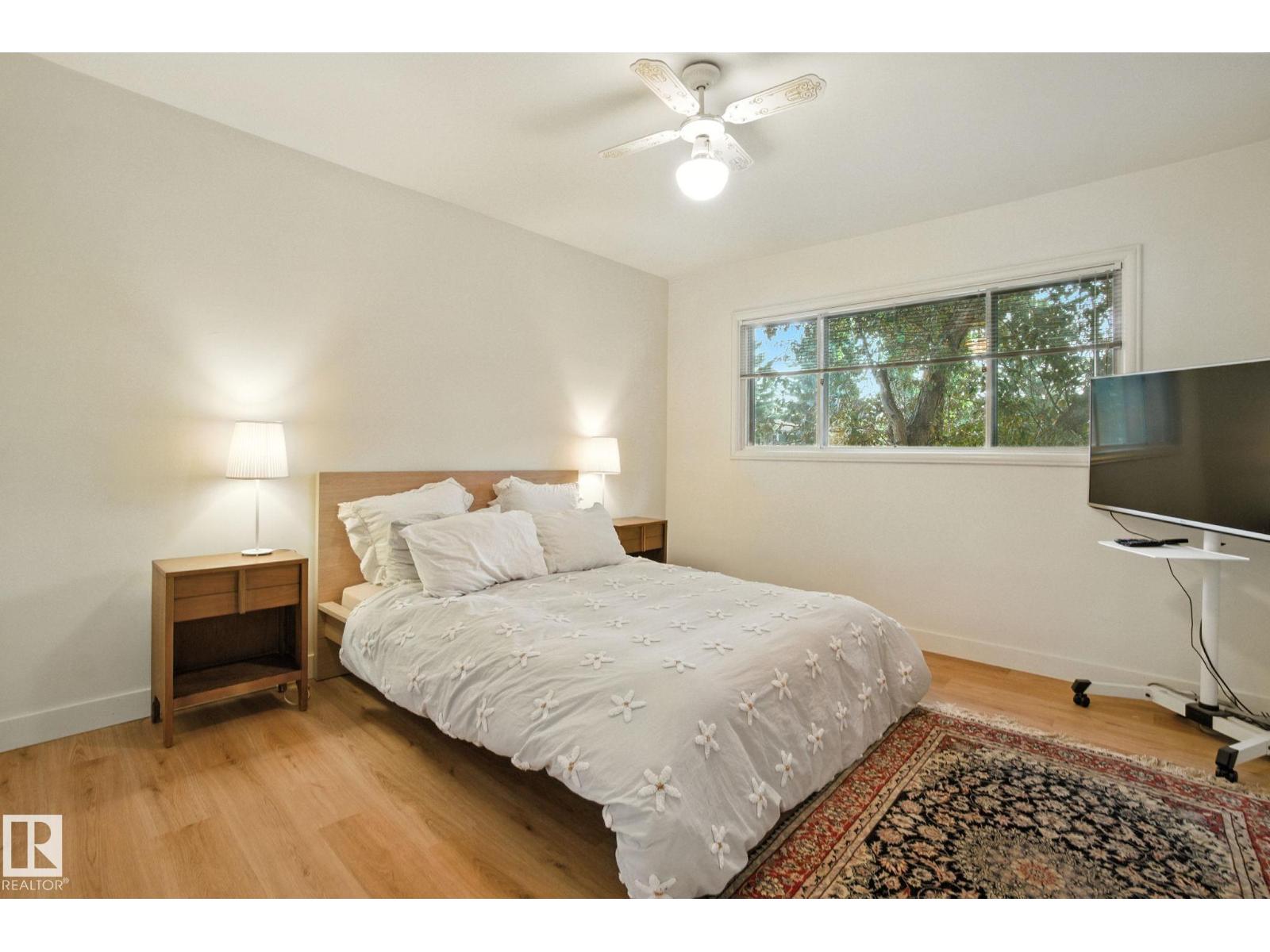 Photo 18 of 9016 88 St Nw, Edmonton AB