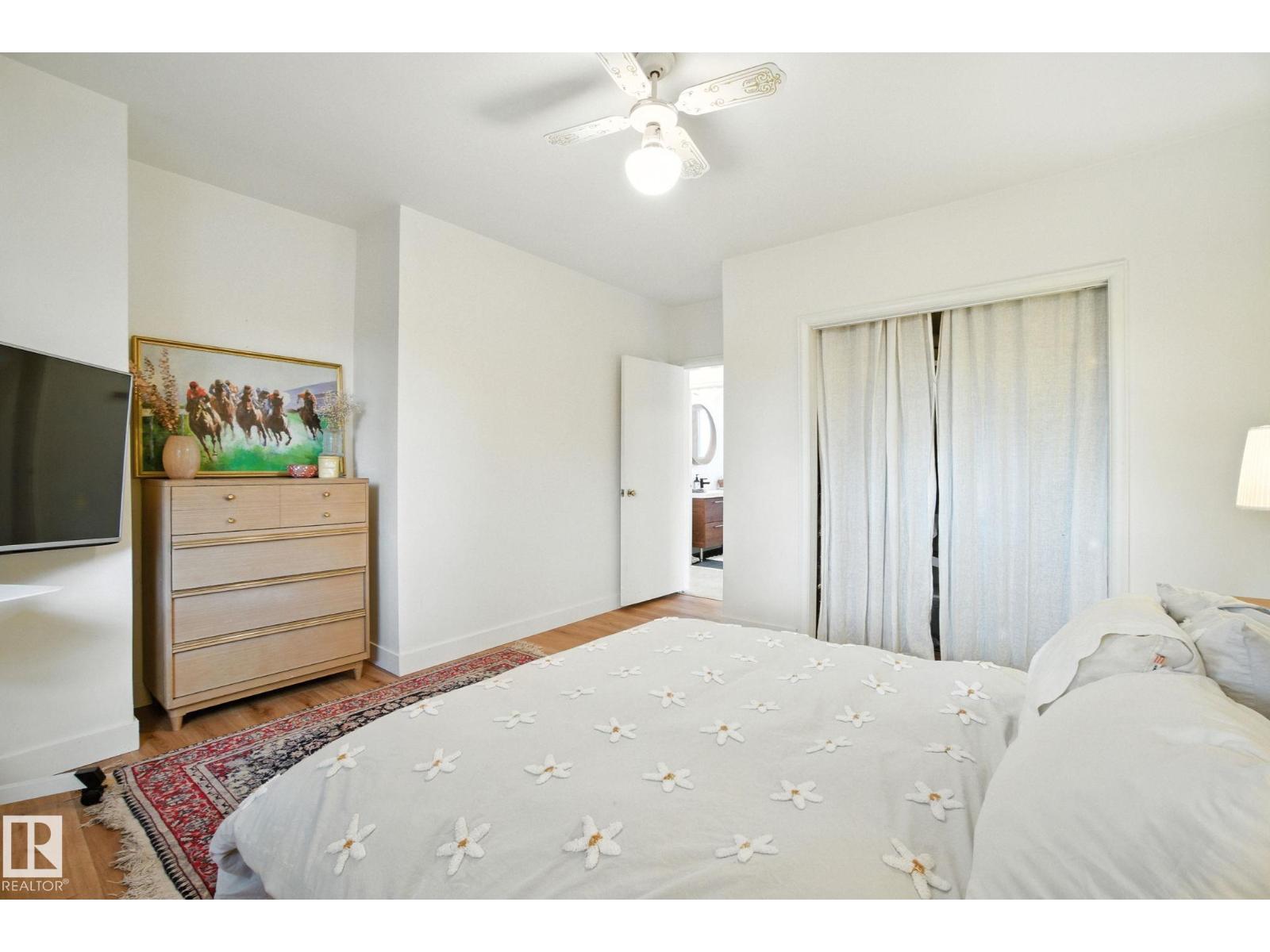 Photo 20 of 9016 88 St Nw, Edmonton AB