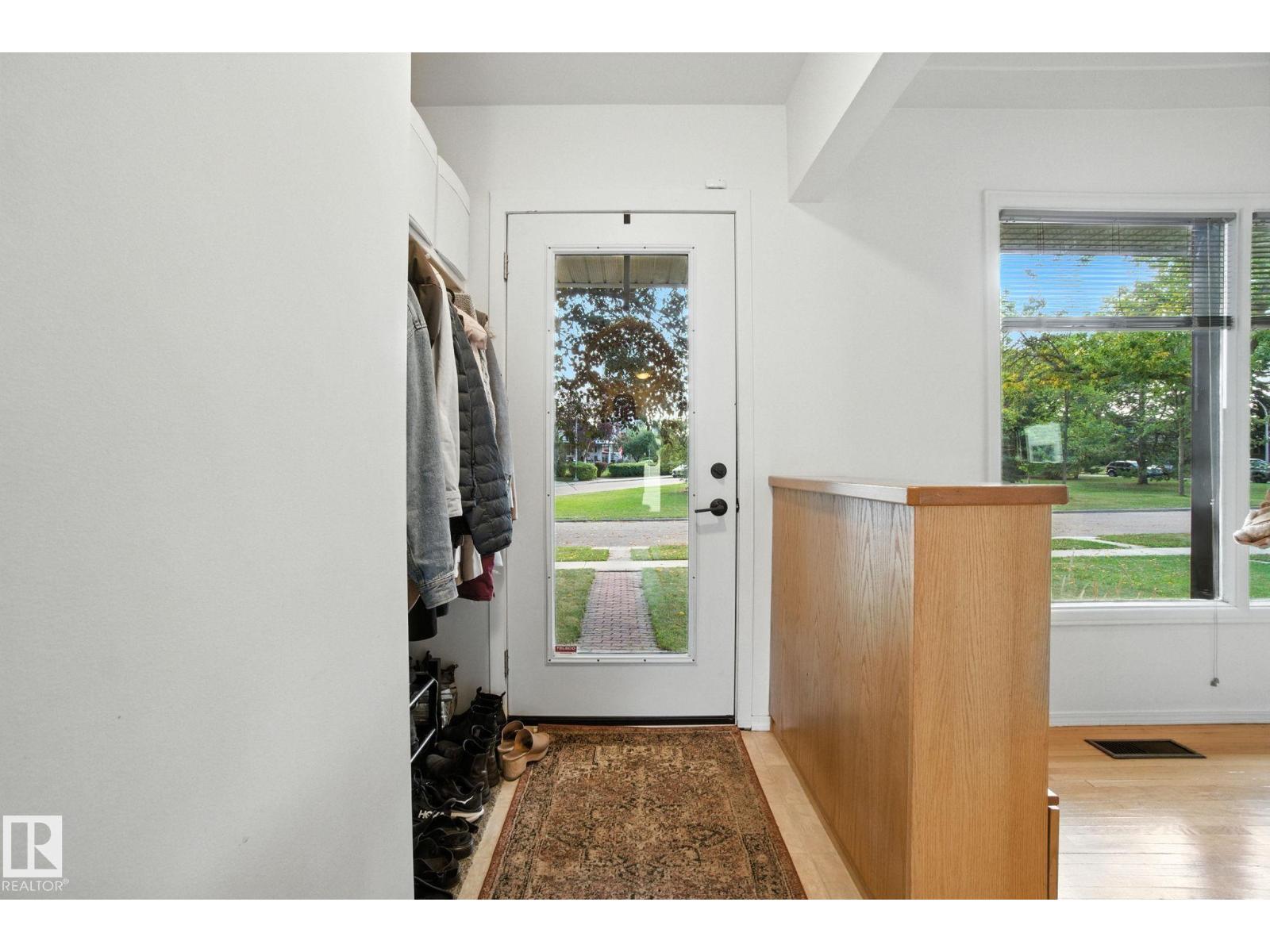 Photo 3 of 9016 88 St Nw, Edmonton AB