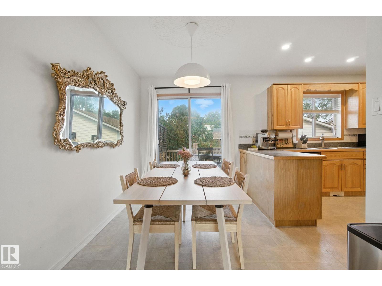 Photo 9 of 9016 88 St Nw, Edmonton AB